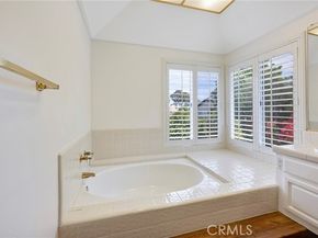 24004 Arminta Street, West Hills (los Angeles) CA 91304
