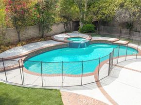 24004 Arminta Street, West Hills (los Angeles) CA 91304