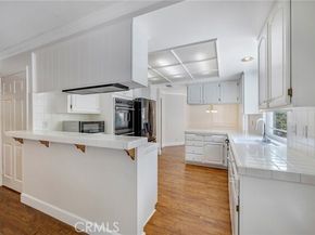 24004 Arminta Street, West Hills (los Angeles) CA 91304