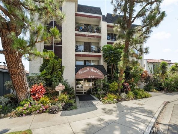 372 Carroll Park 305, Long Beach CA 90814