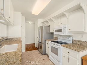 372 Carroll Park 305, Long Beach CA 90814