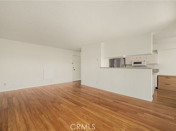 372 Carroll Park 305, Long Beach CA 90814