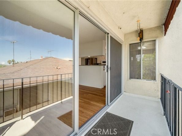 372 Carroll Park 305, Long Beach CA 90814