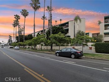 6455 La Jolla Boulevard