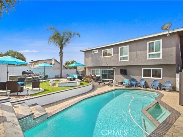 1107 Woodbury Drive, Harbor City (los Angeles) CA 90710