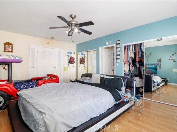 7545 White Oak Avenue, Reseda (los Angeles) CA 91335