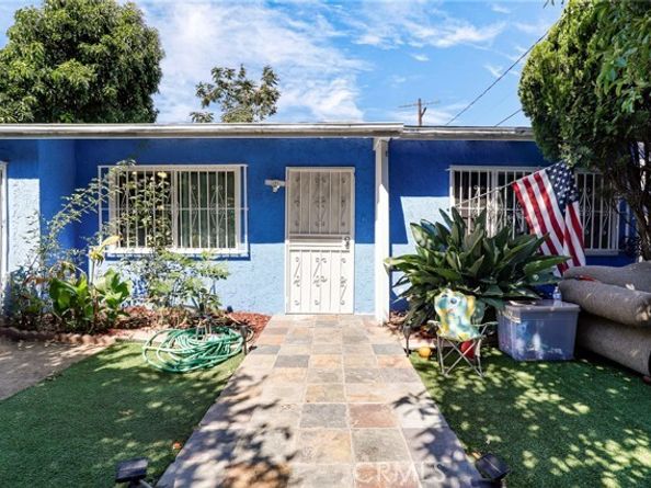 7545 White Oak Avenue, Reseda (los Angeles) CA 91335