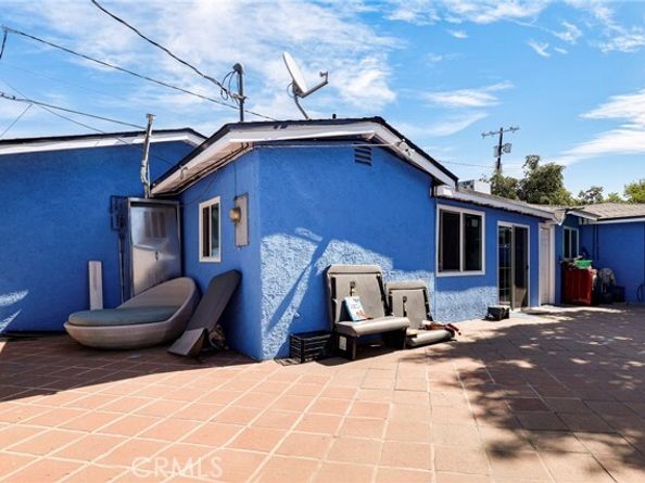 7545 White Oak Avenue, Reseda (los Angeles) CA 91335