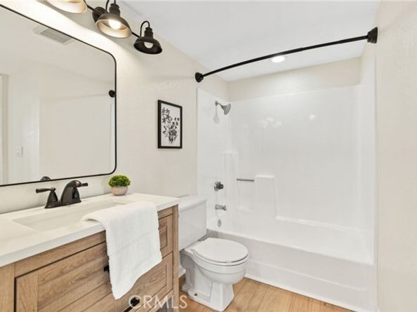 20702 El Toro 90, Lake Forest (el Toro) CA 92630