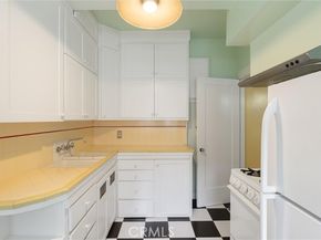 360 Ocean Boulevard B, Long Beach CA 90802