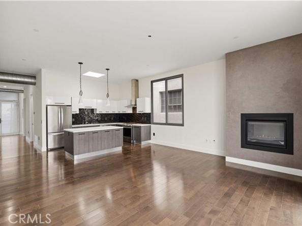 433 Pine 408, Long Beach CA 90802