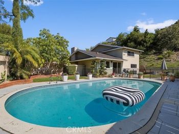 54 Encanto Drive