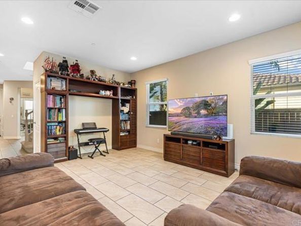 1751 Avenida Regina, San Marcos CA 92069