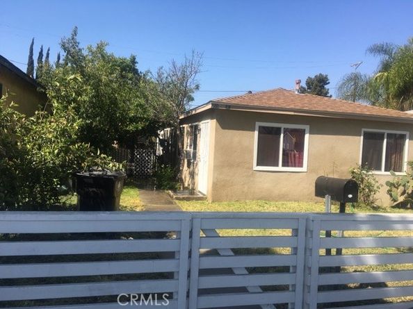 829 E Century Boulevard, Los Angeles CA 90002