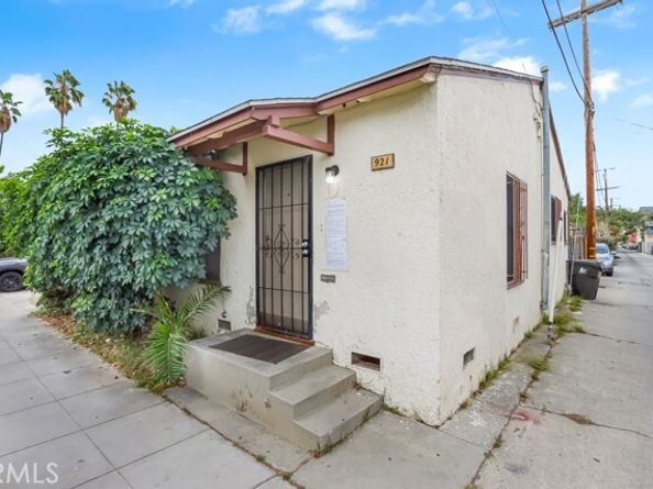 919 Hoffman, Long Beach CA 90813