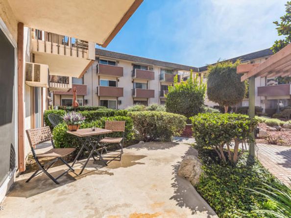 5585 E Pacific Coast Highway 132, Long Beach CA 90804