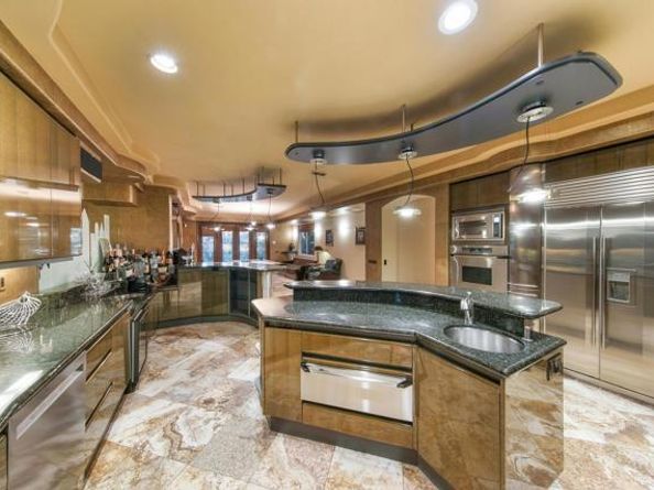 6557 Coneflower Drive, Carlsbad CA 92011