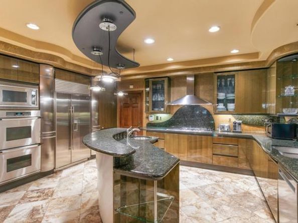 6557 Coneflower Drive, Carlsbad CA 92011