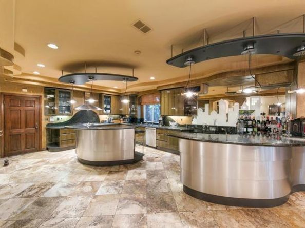 6557 Coneflower Drive, Carlsbad CA 92011