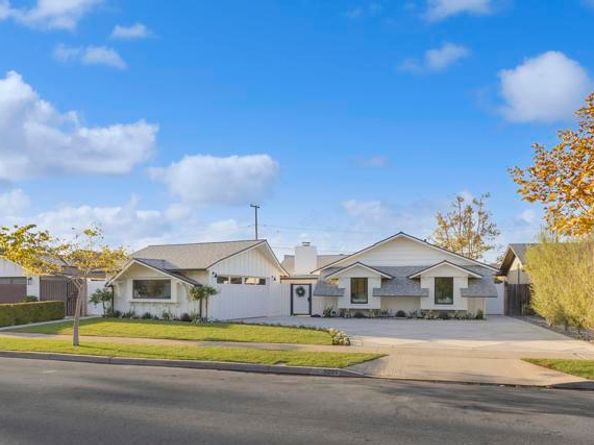3221 Kempton Drive, Los Alamitos CA 90720