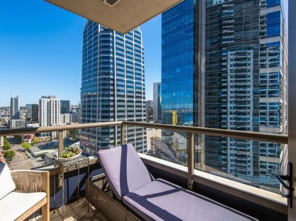 700 W E Street 1904, San Diego CA 92101