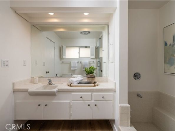 1007 White Sails Way, Corona Del Mar (newport Beach) CA 92625