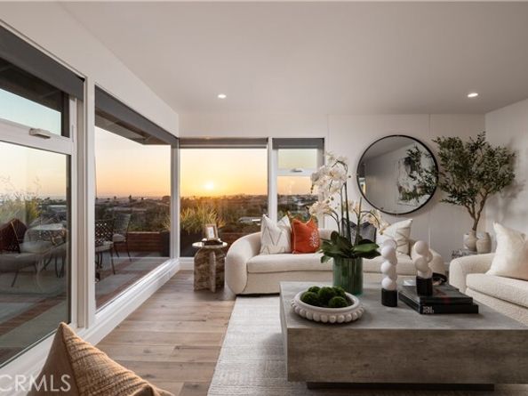 1007 White Sails Way, Corona Del Mar (newport Beach) CA 92625