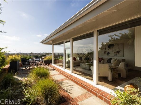 1007 White Sails Way, Corona Del Mar (newport Beach) CA 92625