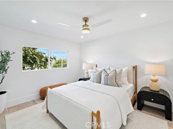 5262 Glenroy Dr, Huntington Beach CA 92649