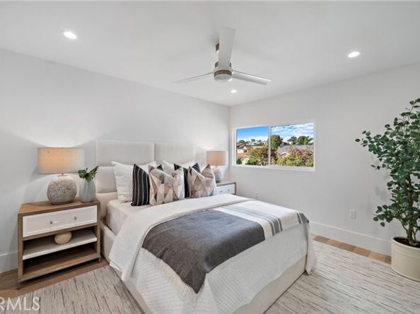 5262 Glenroy Dr, Huntington Beach CA 92649