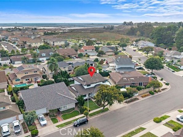5262 Glenroy Dr, Huntington Beach CA 92649