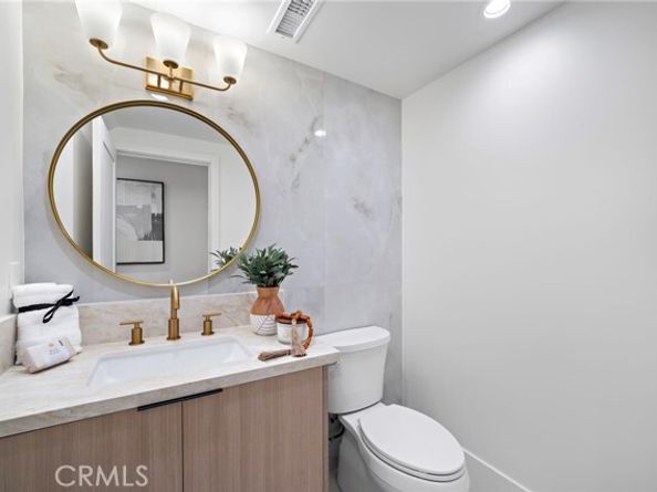 5262 Glenroy Dr, Huntington Beach CA 92649