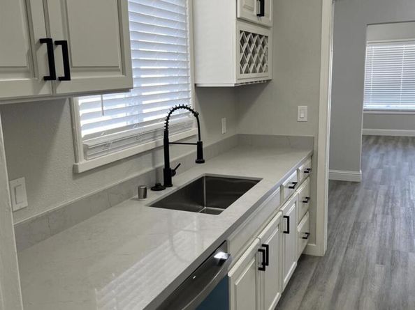 1652 71st Avenue, Oakland CA 94621