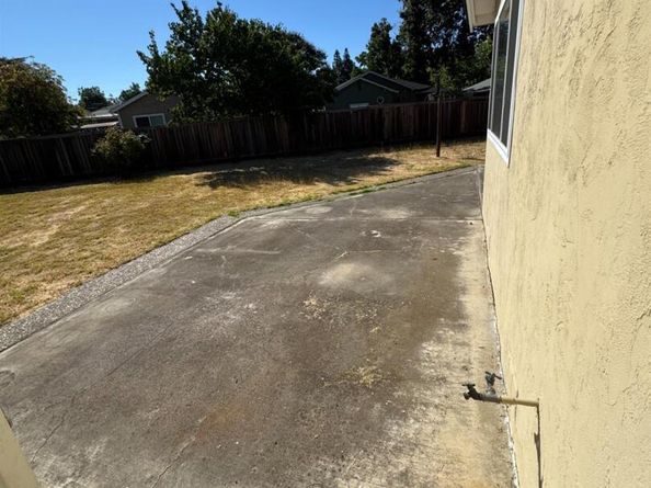 2040 Las Lomas Court, Concord CA 94519