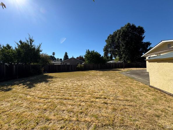 2040 Las Lomas Court, Concord CA 94519