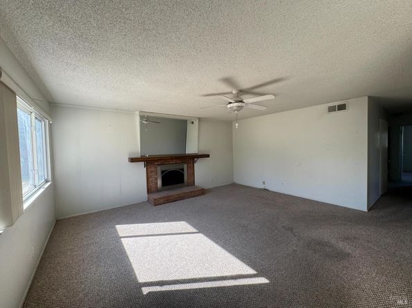2040 Las Lomas Court, Concord CA 94519