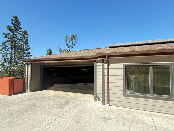 221 El Toyonal Street, Orinda CA 94563