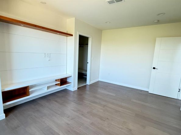 221 El Toyonal Street, Orinda CA 94563