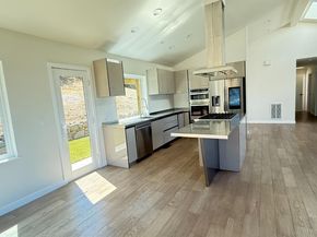 221 El Toyonal Street, Orinda CA 94563