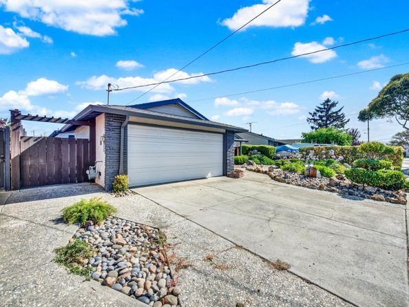 1835 Egret Lane, Hayward CA 94545