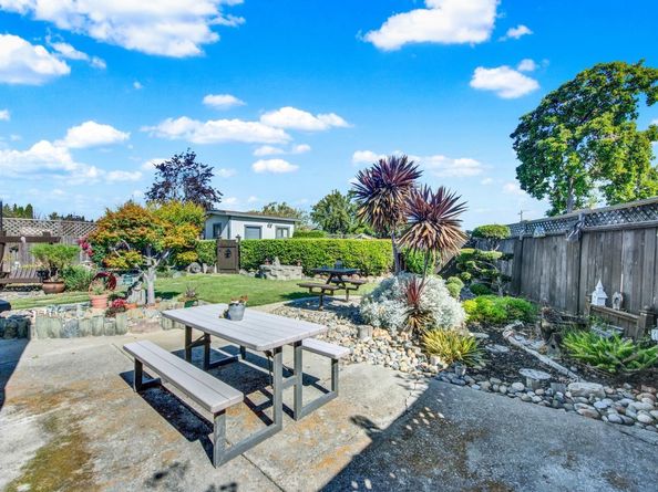 1835 Egret Lane, Hayward CA 94545
