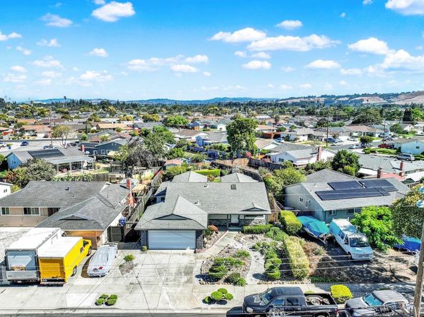 1835 Egret Lane, Hayward CA 94545