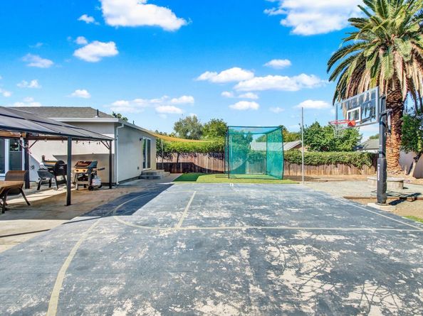 2445 Maple Avenue, Concord CA 94520