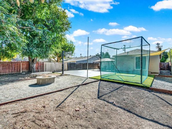 2445 Maple Avenue, Concord CA 94520