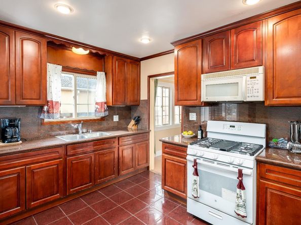 66 Murdock Street, Richmond CA 94804