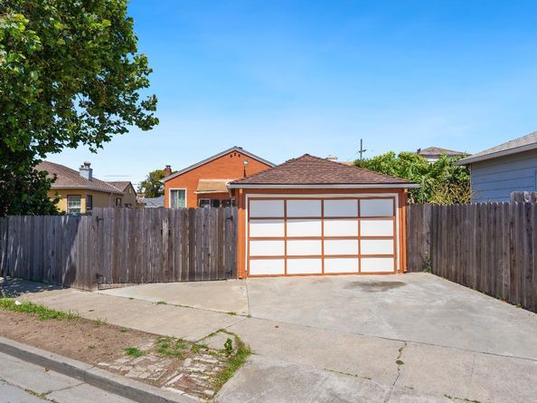 66 Murdock Street, Richmond CA 94804