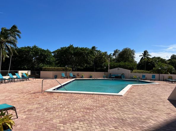 5200 N Flagler Drive 803, West Palm Beach FL 33407