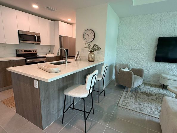 2526 Pierce Street 4, Hollywood FL 33020