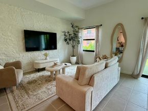 2526 Pierce Street 4, Hollywood FL 33020