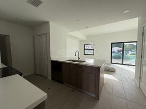 2526 Pierce Street 4, Hollywood FL 33020
